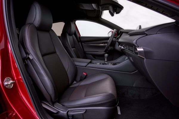 2025_mazda3_src_int_03_lowres