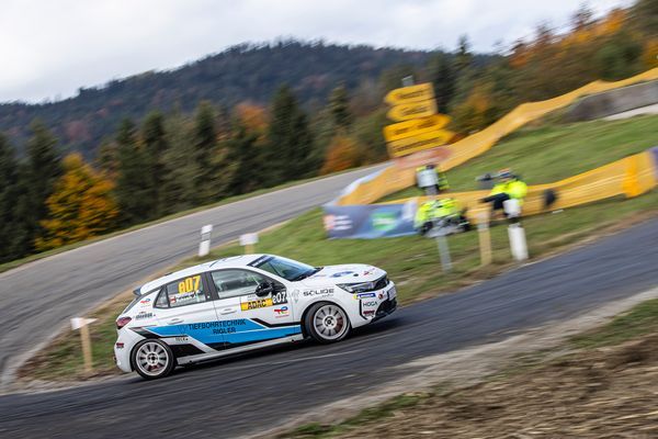 02_Opel_528796