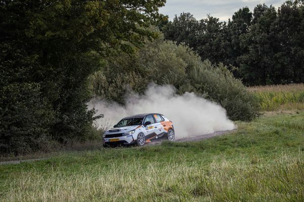 Opel_528740
