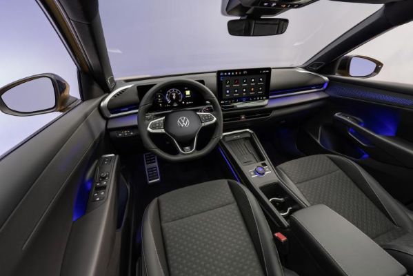 VW_TRoc (1)_media_low