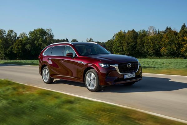 cx-80_artisanred_germany_act-1_lowres