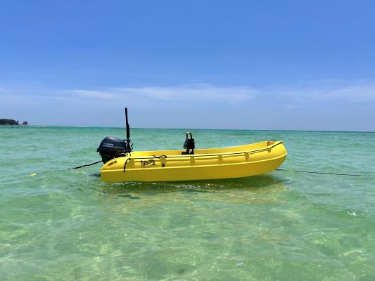 ZU WEIHNACHTEN KAUFE ICH MIR EIN BOOT