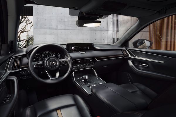 2026_mazda_cx-60_int_01_lowres