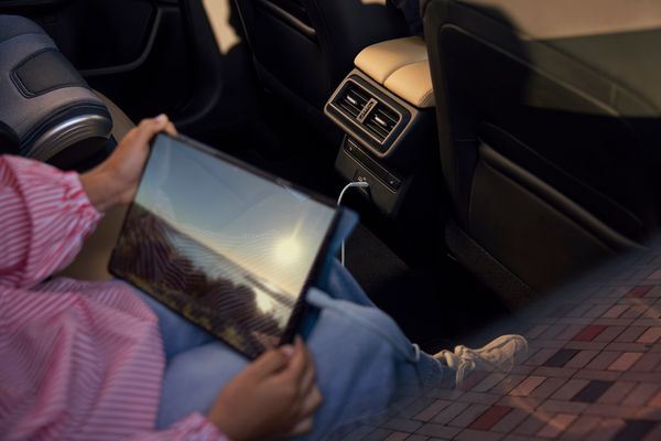 mazda_cx-5_global_src_int_26_usb-for-rear-seat