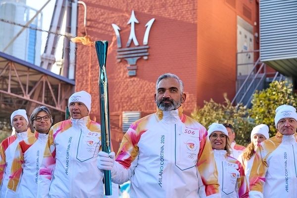 La Fiamma Olimpica presso la sede Maserati a Modena - (Courtesy of Maserati)