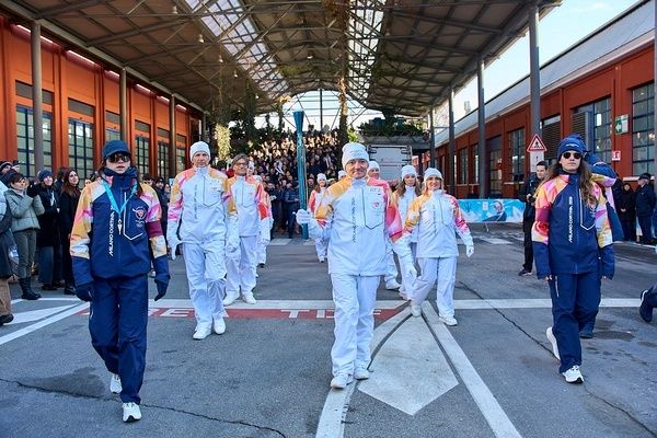 La Fiamma Olimpica presso la sede Maserati a Modena - (Courtesy of Maserati)