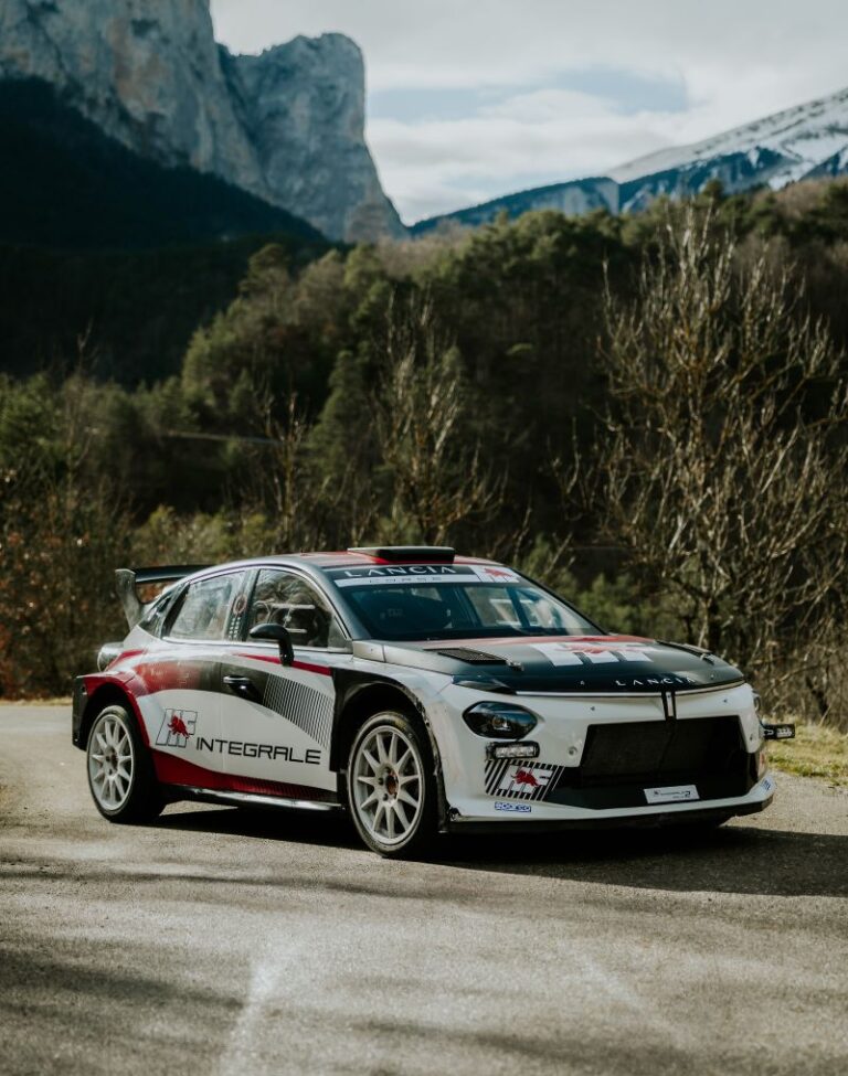 LanciaYpsilonRally2HFIntegrale__