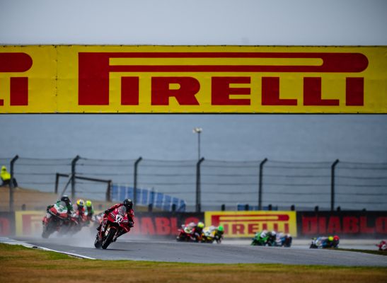worldsbk-race2-action