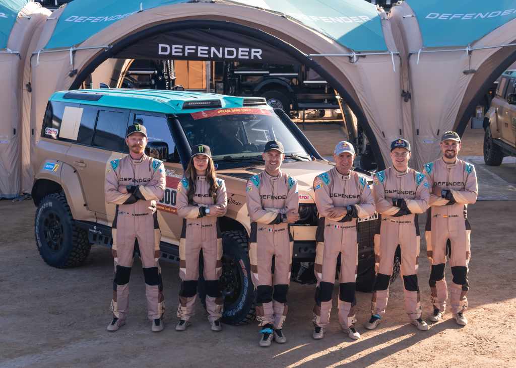 DEFENDER_RALLY_FULL_CREW (1)