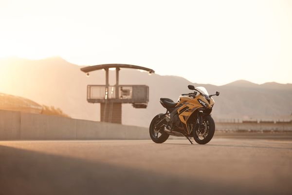 Daytona_660_MY26_0070_JP