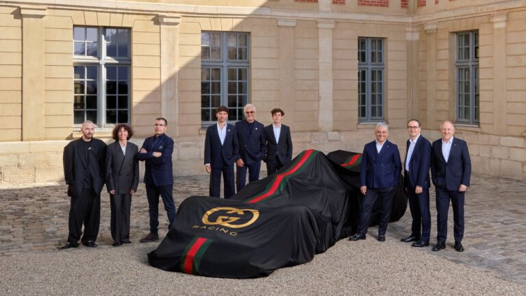 Gucci Alpine F1 2027 - Signing Ceremony