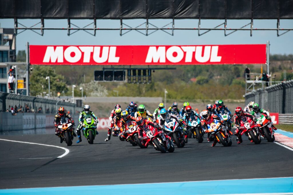 worldsbk-race1-start