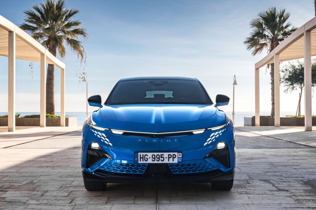 Alpine A390 front