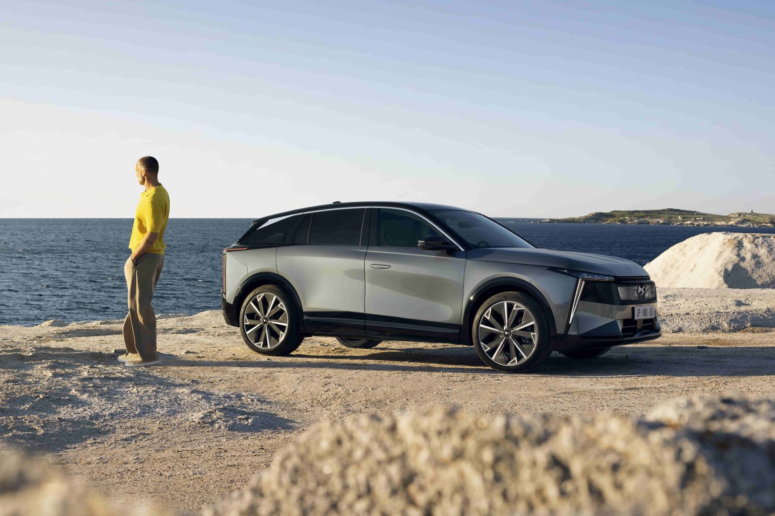 Il nuovo SUV DS N°7 - Elettrico per le lunghe distanze