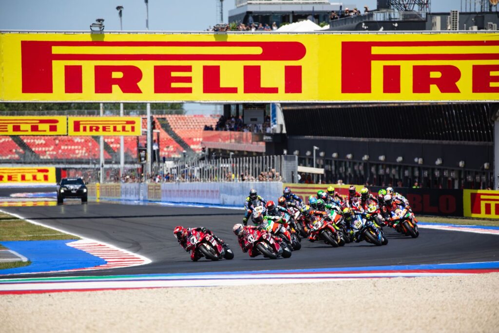 Misano WorldSbk race 2 start