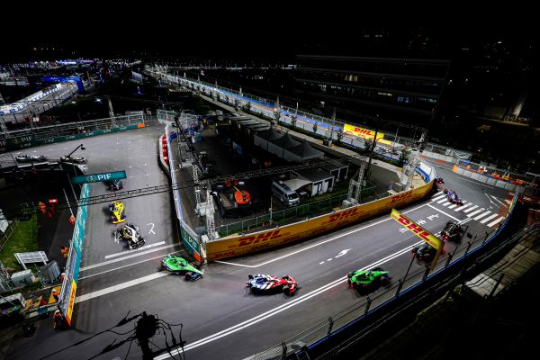 Cassidy Third in Tokyo's First Night Race - Citroën Racing Returns to the Podium