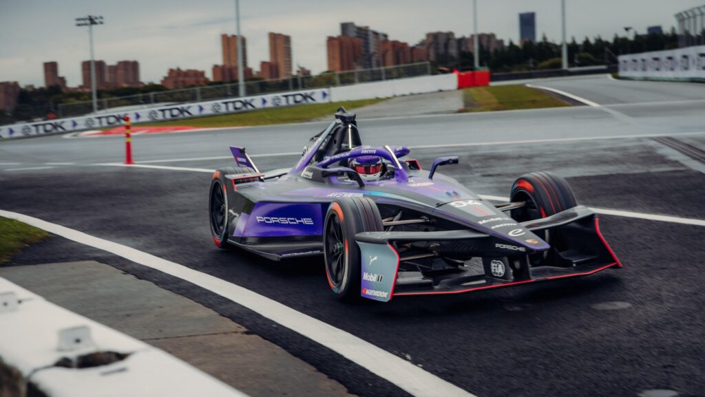 Pascal Wehrlein, Porsche Formel-E-Team, Porsche 99X Electric (#94), ABB FIA Formula E World Championship, Shanghai, China, race 12, 2026, Porsche AG
