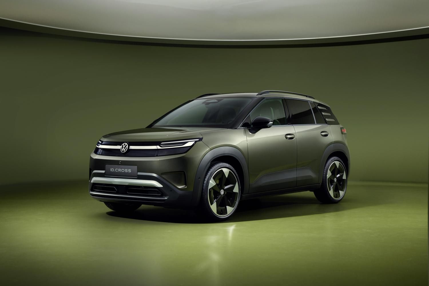 Pre-sales of the new model will also start just in time for today's world premiere: Swiss customers can now use the ID. Cross in the trim levels „Life“ and „Style“