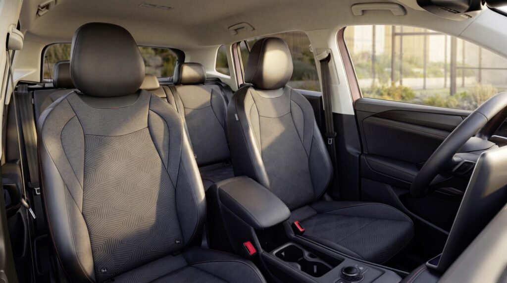 The new Tiguan EDITION 20 in the special color „Maple Red Metallic“