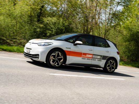 The ID.3 Pro S with over 330,000 kilometers on the speedometer