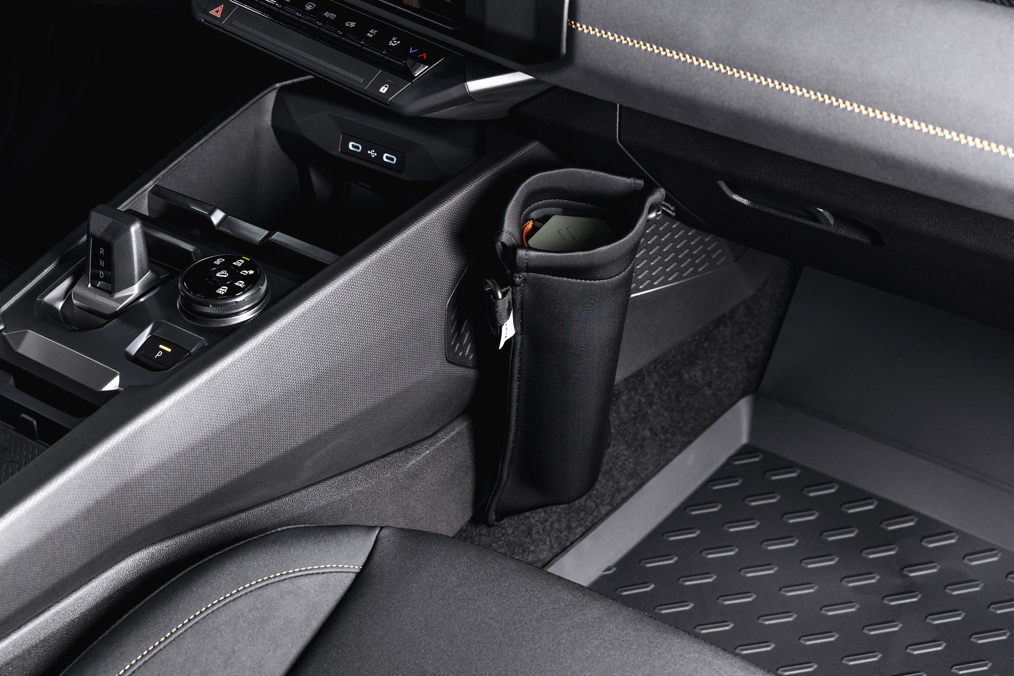 Striker-4x4_Interieur©AdrienCortesi
