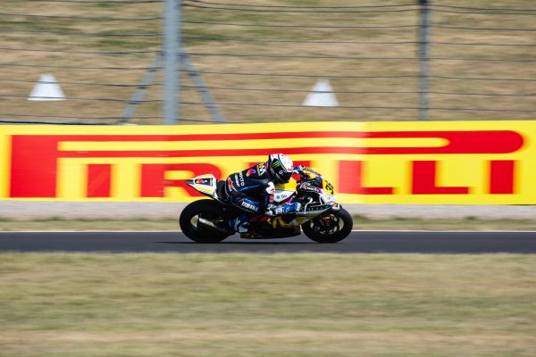 Beatriz Neila Yamaha-- wins in WorldWCR at Donington 2026 - (Credit: Pirelli)