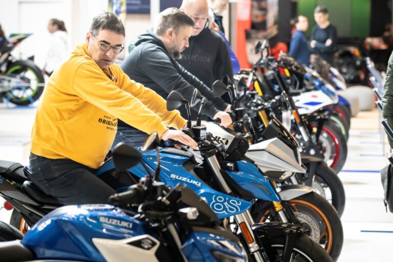 Intermot 2025 Suzuki Stand Halle 8