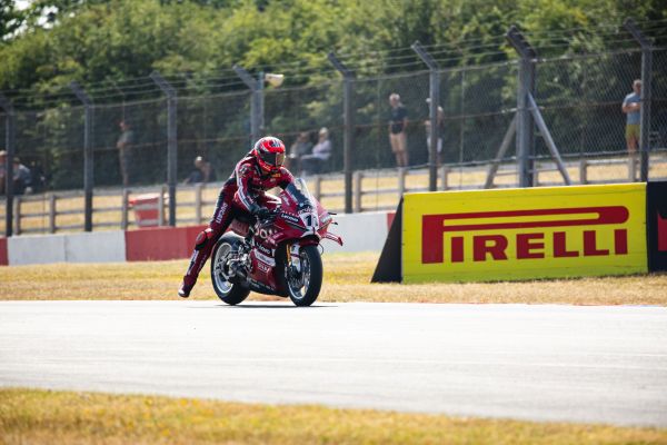 Bulega nets a Sunday double at Donington