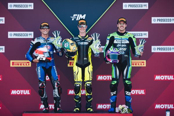 Podium race 1 WorldSSP Donington 2026