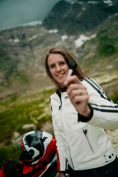Camille Rast - Brand Ambassador von Ducati Schweiz Sustenpass