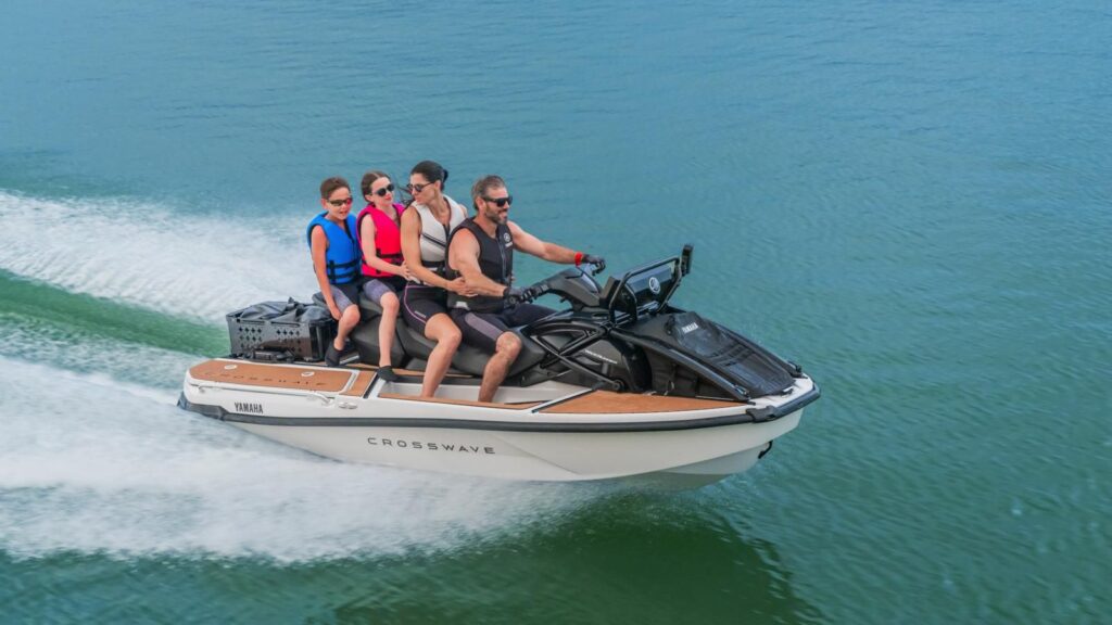 2027 YAMAHA CROSSWAVE