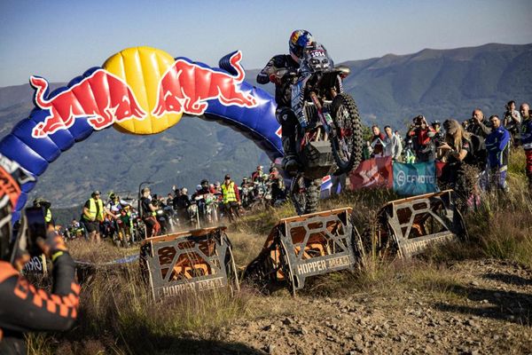 Tarrés, Gallas and the Ténéré 700 defies the Carpathians at the 2026 Red Bull Romaniacs