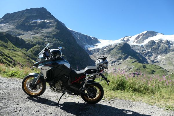 Multistrada Glacier Panorama Side View