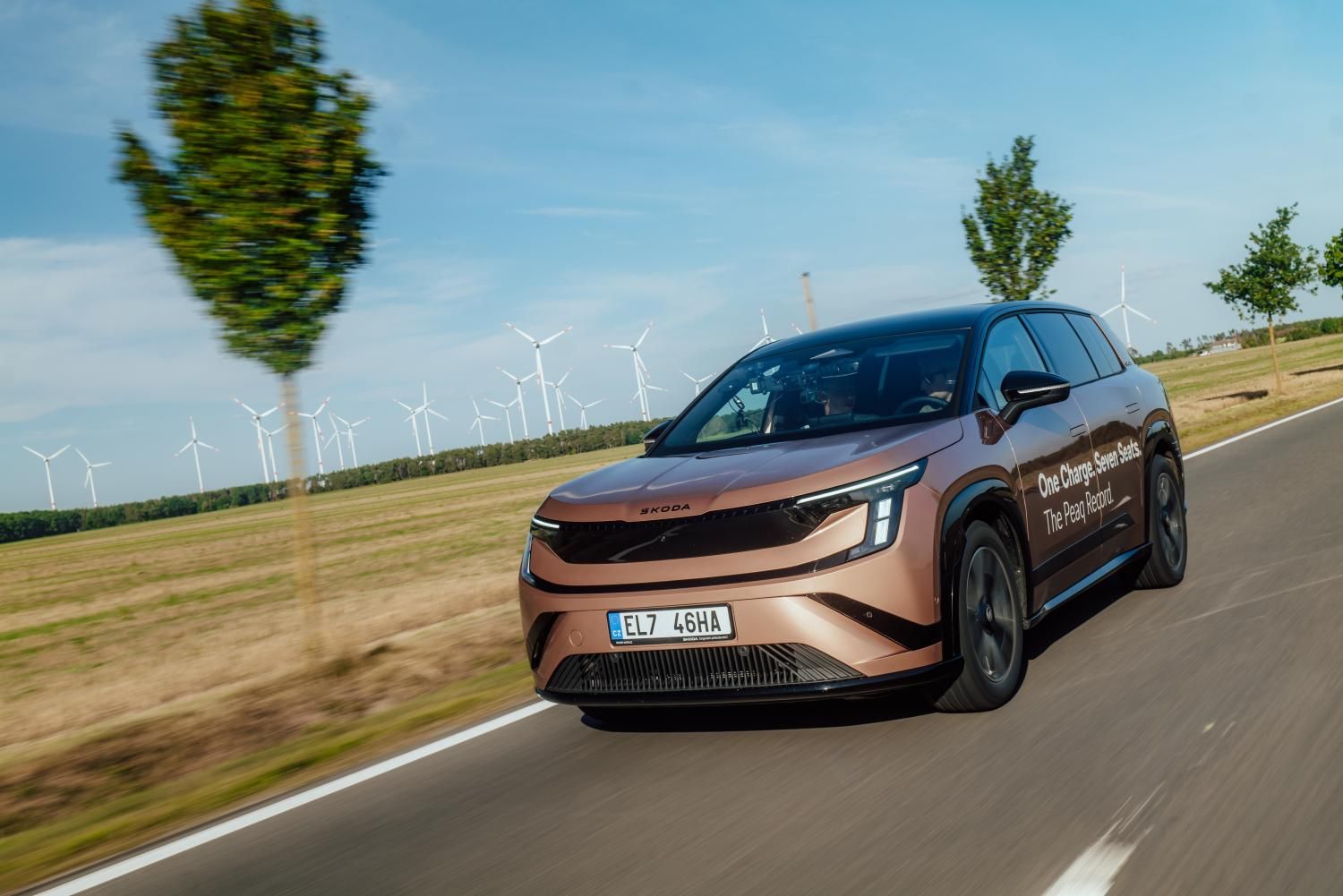 936 km without charging: Škoda Peaq sets range record for seven-seater electric SUV