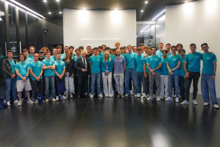 From university to MotoGP: Italtrans Racing Team meets E-Racing Bergamo.