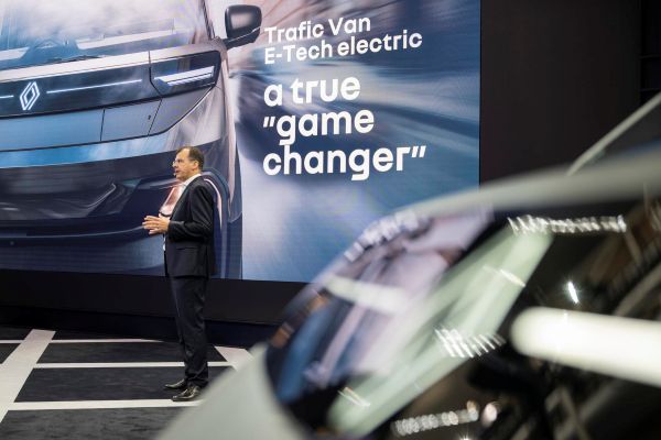 Jan Ptacek, VP LCV Renault Group, presents the new Trafic Van E Tech electric at IAA 2026. 
