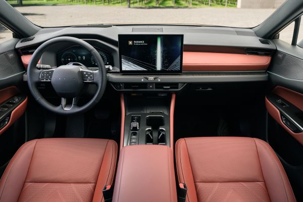 Lexus NX 350h luxury interior