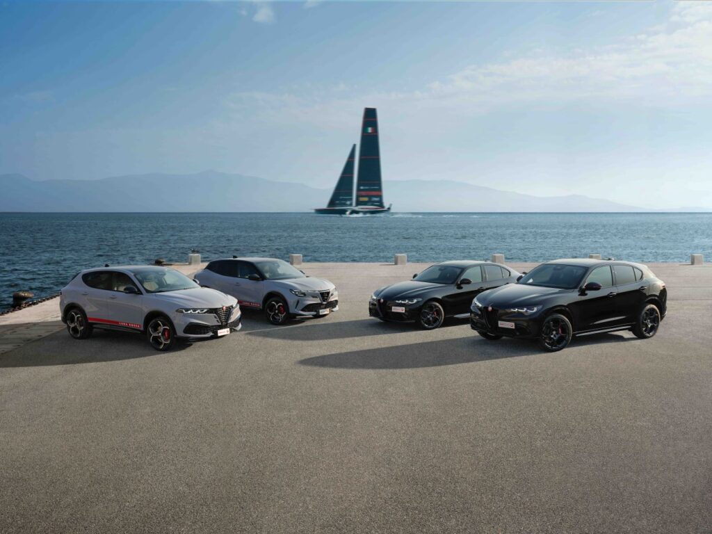 ALFA ROMEO EDIZIONE LUNA ROSSA DEBUTTA NEL GOLFO DI NAPOLI