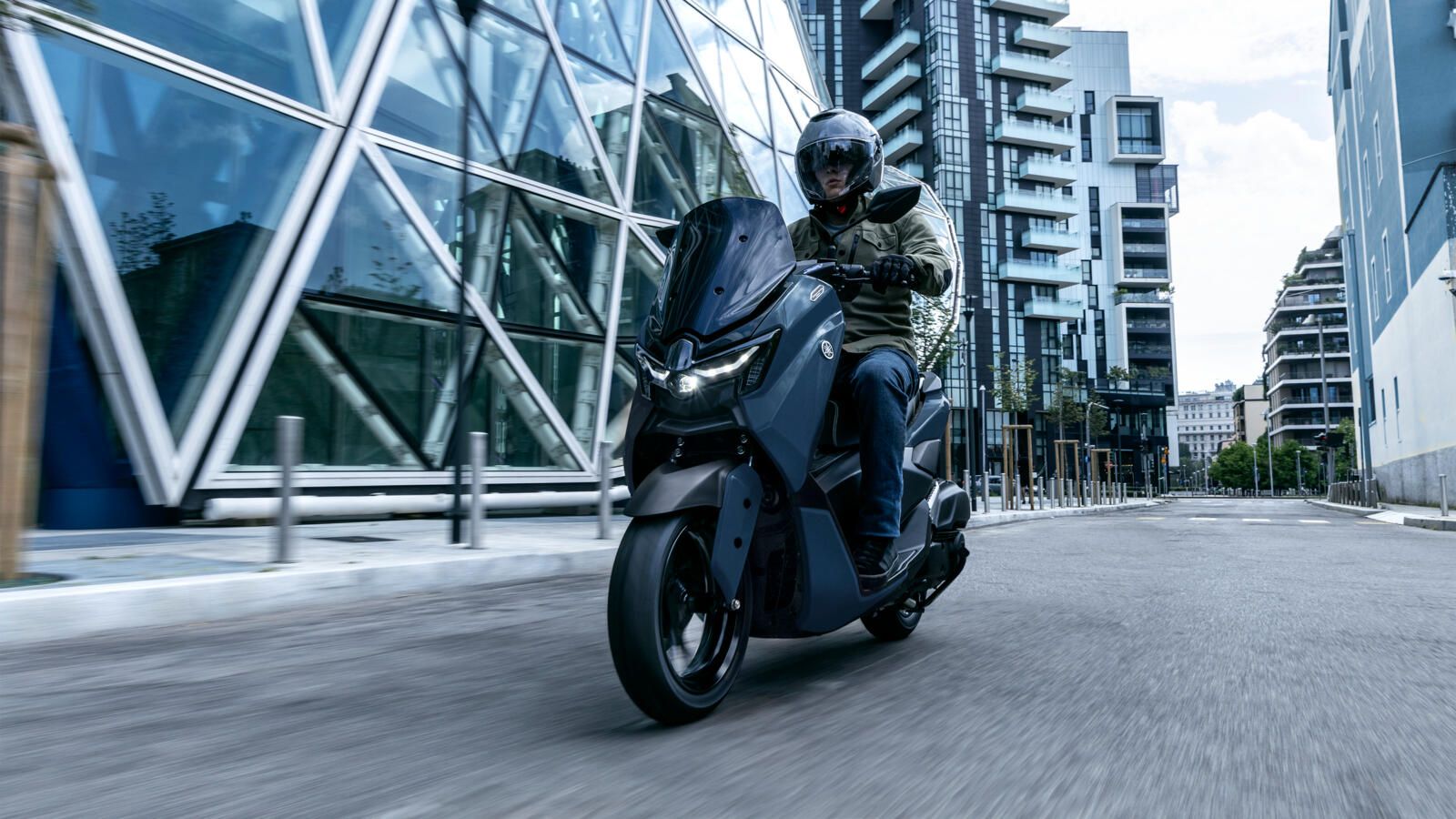 YAMAHA 125 YM2027.